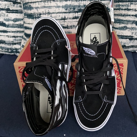 Vans Sk8-Hi Flame Black/White WMNS - Picture 13 of 16